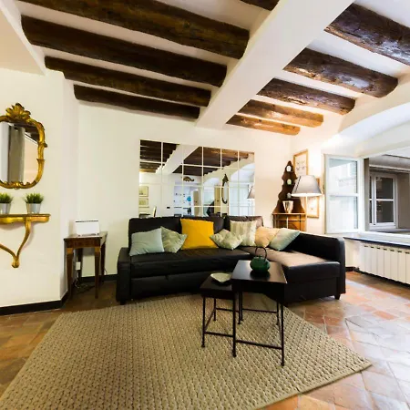 Elegante Loft In Centro Storico Acquario * ג'נובה