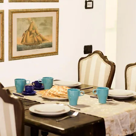 Elegante Loft In Centro Storico Acquario Appartement
